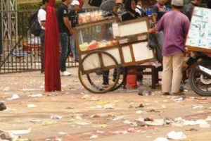 Sampah berserakan seusai CFD